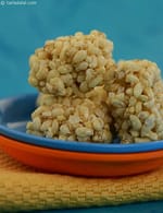 Kurmure ki Chikki ( Microwave Recipe)