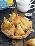 mini spinach and cheese samosa | spinach cheese samosa | palak cheese samosa