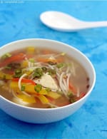 Noodle, Sprouts and Capsicum Soup recipe