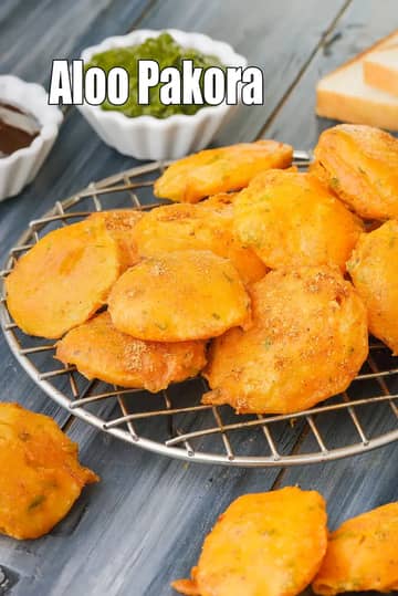 Aloo Pakora Recipe (Punjabi Style Aloo Pakora)