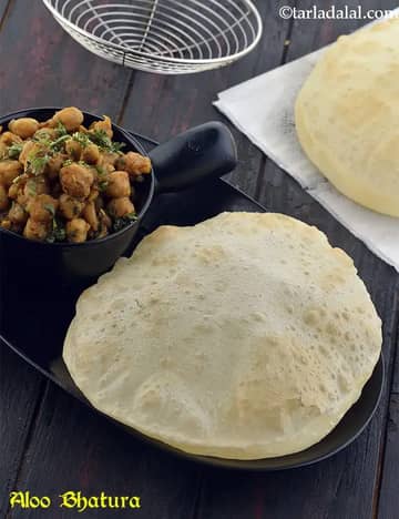 Aloo Bhatura Recipe (How To Make Quick Aloo Bhature)