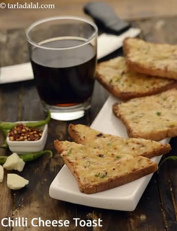 Chilli Cheese Toast Recipe (Baked Chilli Cheese Toast)