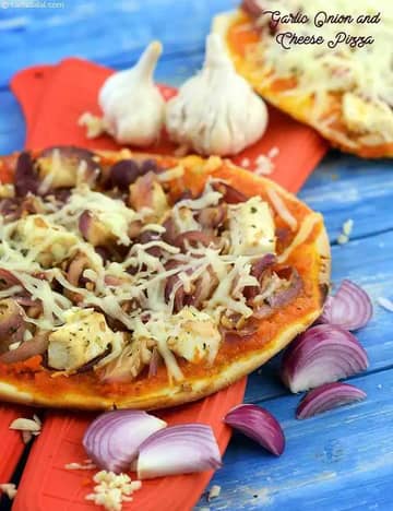 Garlic Onion And Cheese Pizza Recipe