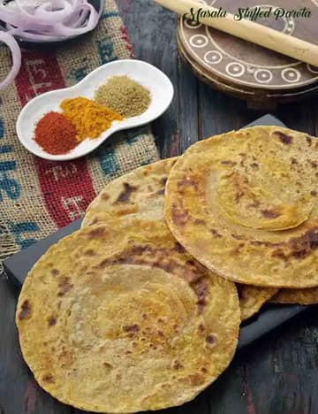 Masala Stuffed Parota Recipe (Bengali Low Salt Paratha)