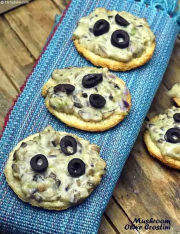 Mushroom Olive Crostini Recipe (Italian Recipes)