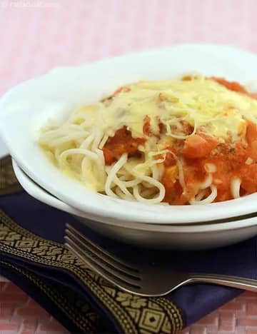 Noodles With Tomato And Cheese Sauce Recipe
