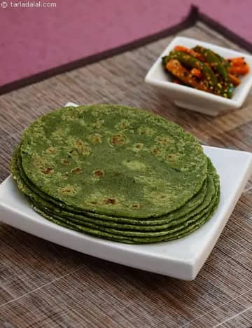 Palak Aur Aloo Ki Roti Recipe