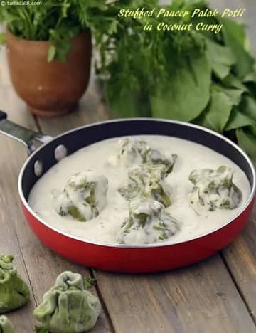 Stuffed Paneer Palak Potli In Coconut Curry Recipe