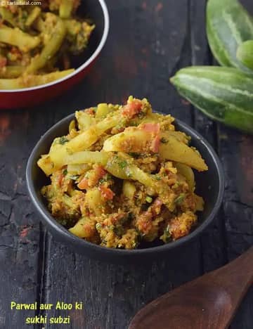 Parwal Aur Aloo Ki Sukhi Subzi Recipe (Microwave)