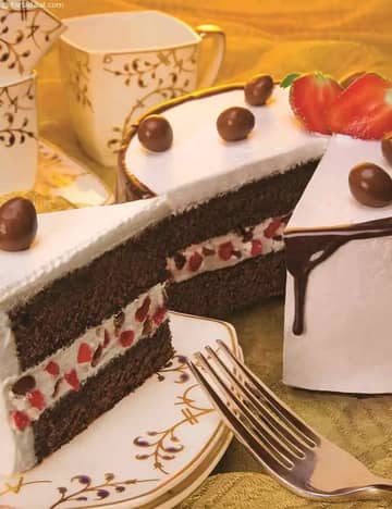 Strawberry Hide And Seek ( Cakes And Pastries) Recipe