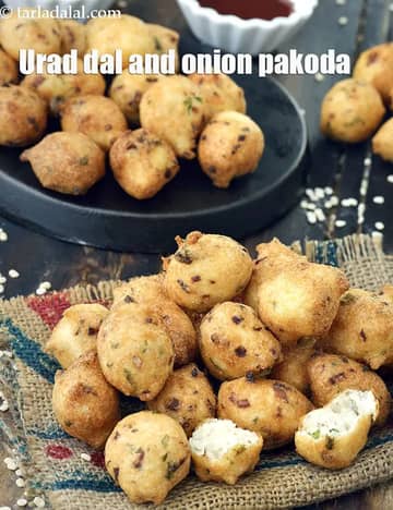 Urad Dal And Onion Pakodas Recipe