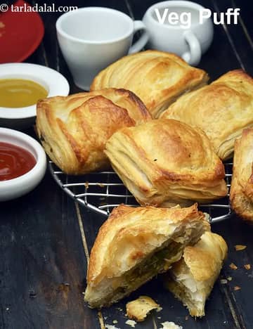 वेज पफ रेसिपी (बेकरी स्टाइल पफ)