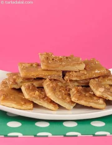 क्रंची वॉलनट स्क्वेयर्स रेसिपी (बच्चों की रेसिपी)