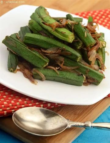 Bhindi Kali Mirch Recipe (Ladies Finger Stir Fry)