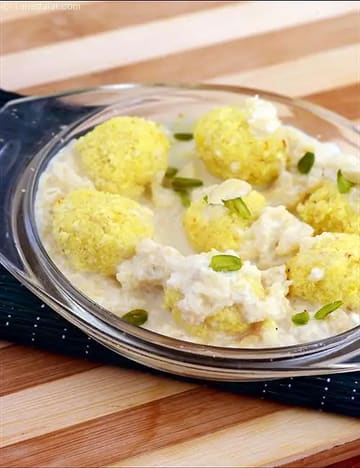 Coconut Paneer Rolls In Apple Rabri Recipe