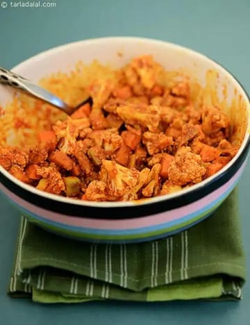 Gajar Gobhi Aur Aam Ka Achaar Recipe (Achaar Recipes)