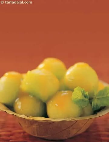 Green Melon Scoops With Orange And Mint Sauce Recipe
