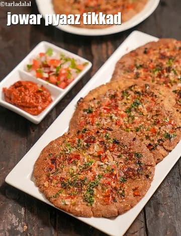 Jowar Pyaaz Tikkad Recipe
