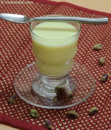 Kesar-Pista Lassi Recipe (Punjabi Recipes)