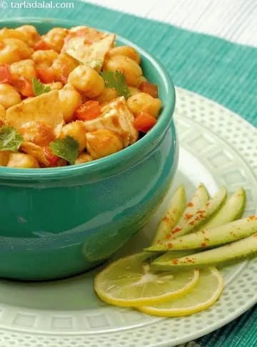 Khatta Meetha Chana Chaat ( Paneer Snacks ) Recipe