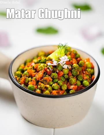 Matar Ghughni Recipe (Healthy Hare Mutter Ki Ghughni)