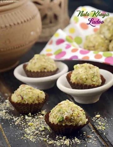 Nuts Khoya Ladoo Recipe (Indian Vegetarian Recipes)