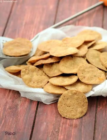 Papdi ( For Chaat) Recipe