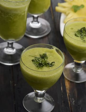 Pineapple And Tulsi Juice Recipe