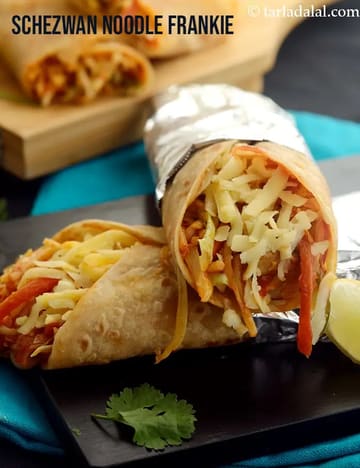 Schezwan Noodle Frankie Recipe (Schezwan Noodle Kathi Roll)