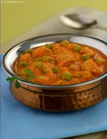 Soya In Goanese Curry Recipe