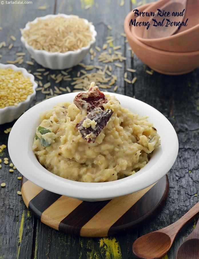 Brown Rice and Moong Dal Pongal, Low Salt Recipe | Tarla Dalal
