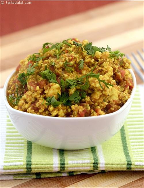 Paneer Akuri | Tarla Dalal