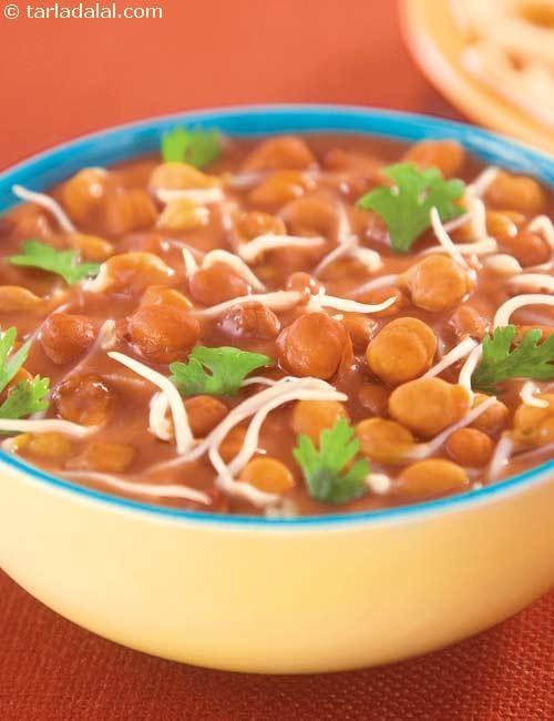 Peshawari Chana | Tarla Dalal