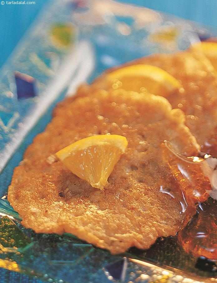 Spiced Wholemeal and Oat Pancake | Tarla Dalal