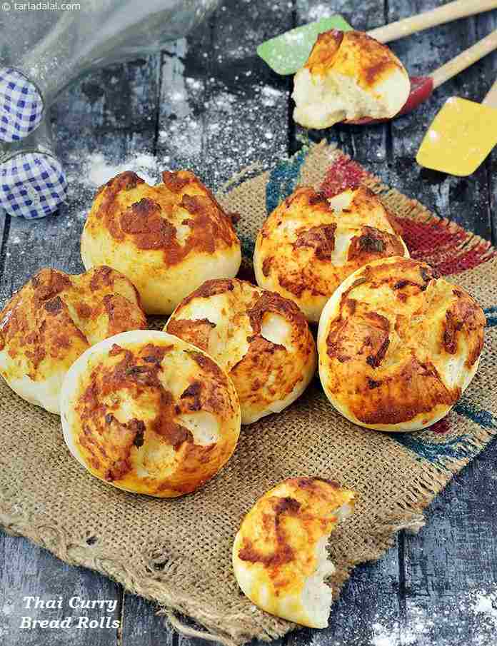 Thai Curry Bread Rolls | Tarla Dalal