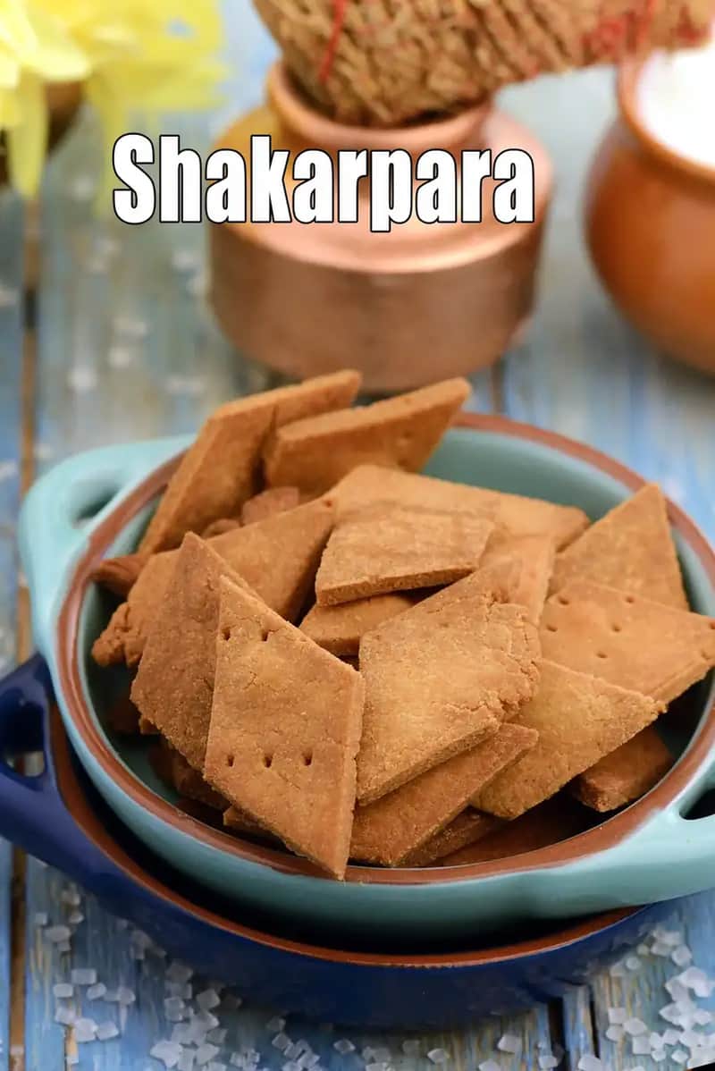 Sweet Shakarpara Recipe (Maharashtrian Shankarpali)