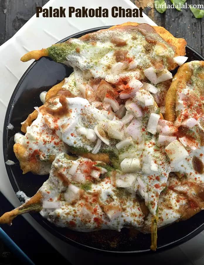 Palak Pakoda Chaat Recipe (Palak Pakora Chaat)