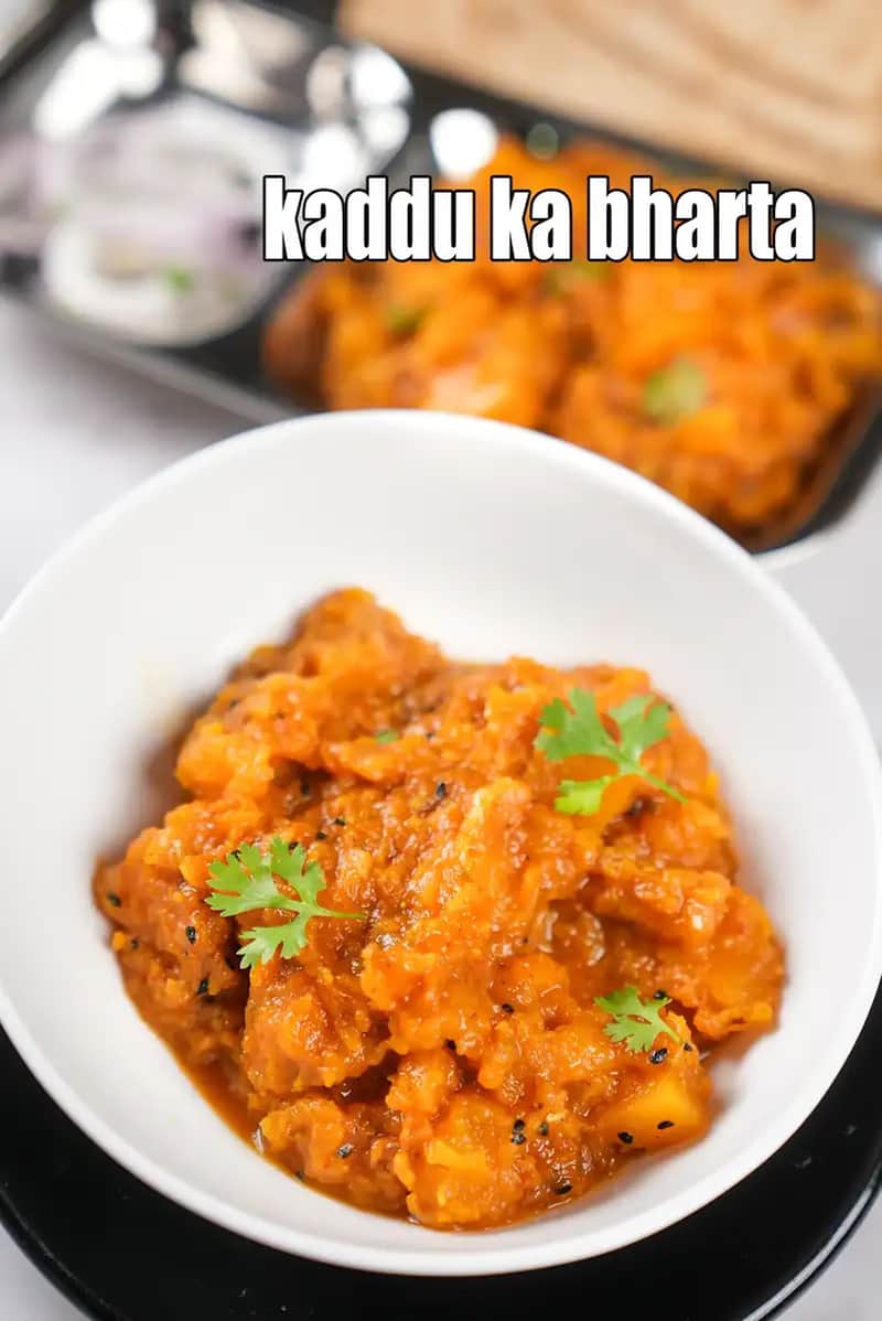 Kaddu Ka Bharta Recipe (Rajasthani Bhopla Bharta)