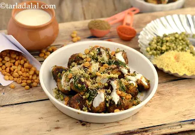 આલુ ચાટ રેસીપી | Aloo Chaat ( Mumbai Roadside Recipes )