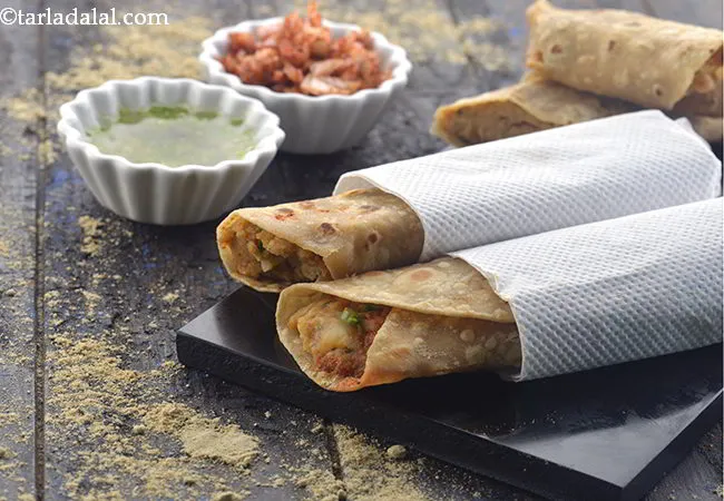  आलू फ्रेन्की - Aloo Frankie ( Wraps and Rolls) 