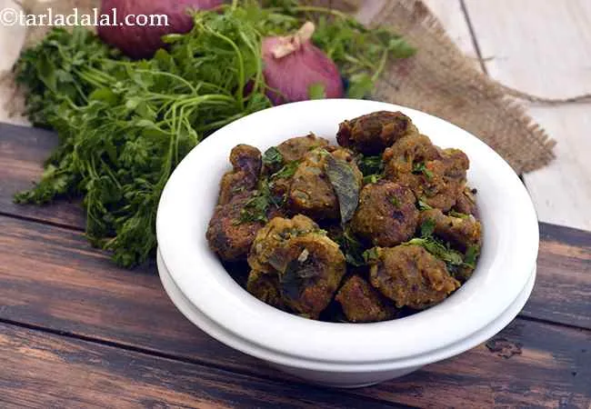 Bajra Onion Muthia, Bajra Onion Kadhai Muthia