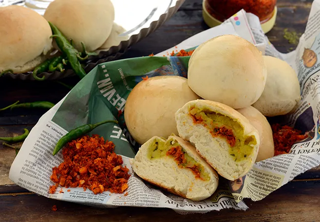 Baked Vada Pav / How To Make Baked Vada Pav