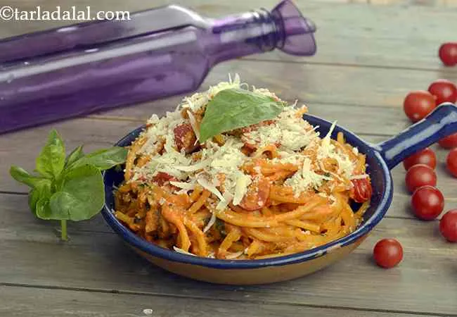 Basil and Tomato Pasta ( Italian Recipe)