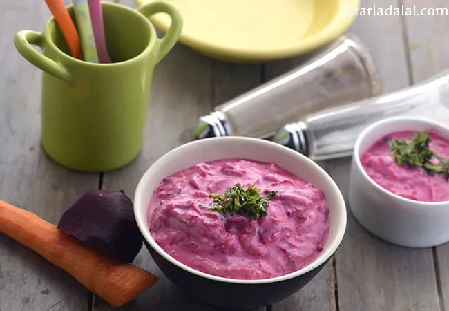 बीटरुट एण्ड कॅरट रायता - Carrot Beetroot Raita for Toddlers 