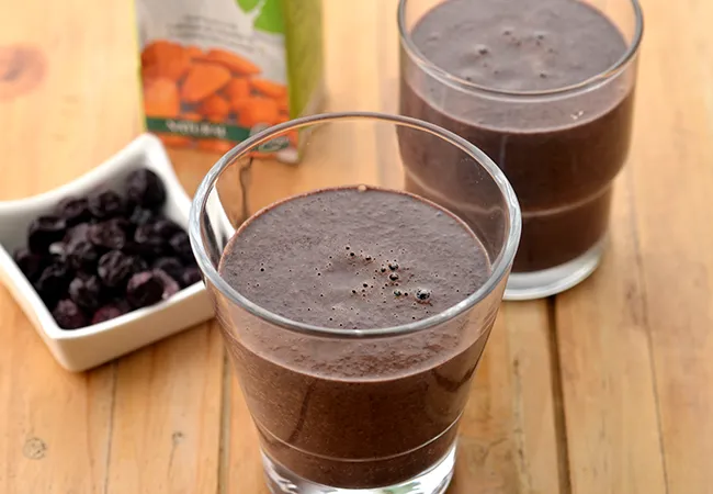 Blueberry Green Almond Milk Smoothie, Powerful Antioxidant Smoothie