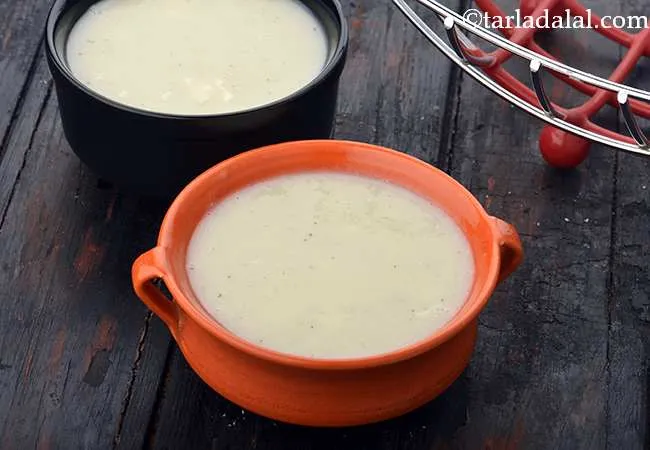 Bottle Gourd and Onion Soup