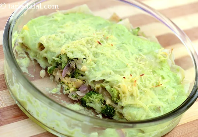 Broccoli Crepes with Mexican Green Sauce