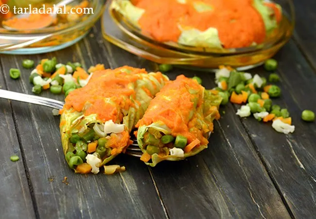 Cabbage Rolls in Tomato Gravy