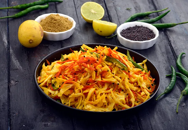 Cabbage and Carrot Kachumber, Kobi and Gajar Kachumber