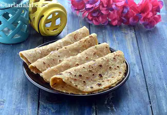 पत्तागोभी और प्याज की रोटी की रेसिपी | हेल्दी पत्तागोभी प्याज की रोटी | कम नमक पत्तागोभी प्याज की रोटी | - Cabbage and Onion Roti, Low Salt Recipe